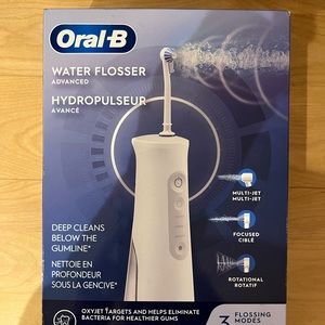 Oral B advanced Water Flosser new in sealed box